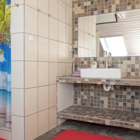 Stunning In With 6 Bedrooms And Wifi Holiday home