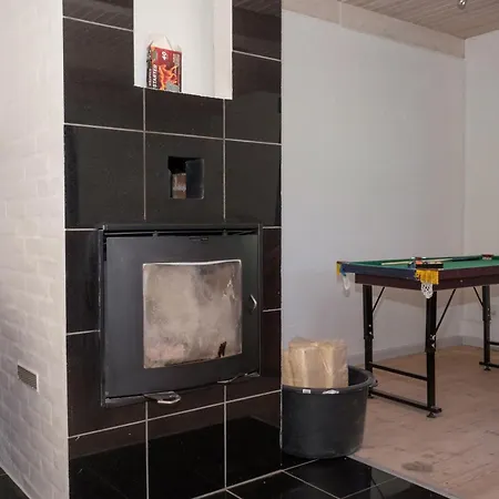 Stunning In With 6 Bedrooms And Wifi * Rønde