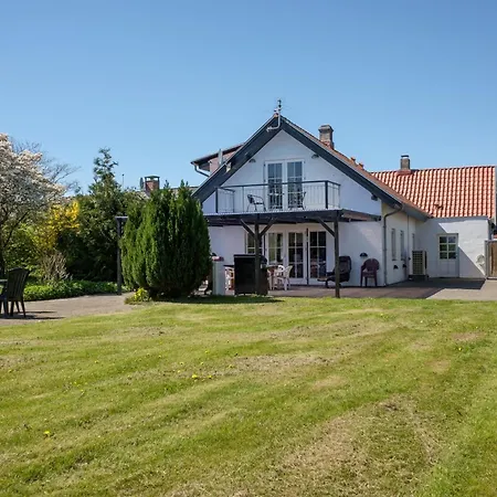 Stunning In With 6 Bedrooms And Wifi