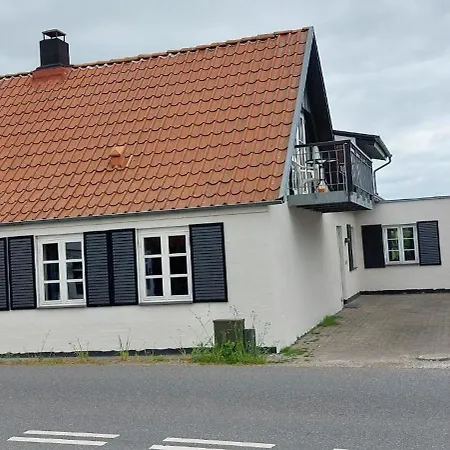 Stunning In With 6 Bedrooms And Wifi