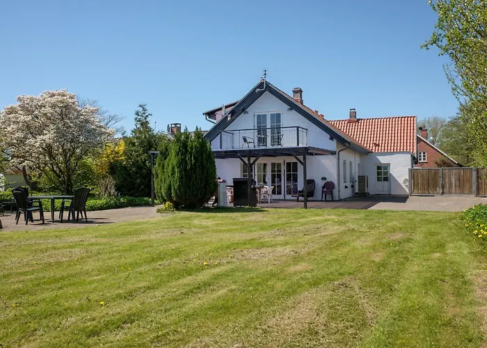 Stunning In With 6 Bedrooms And Wifi